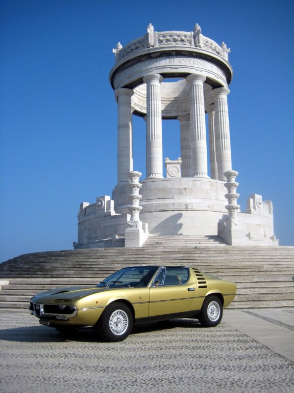 Al monumento del Passetto, Ancona.